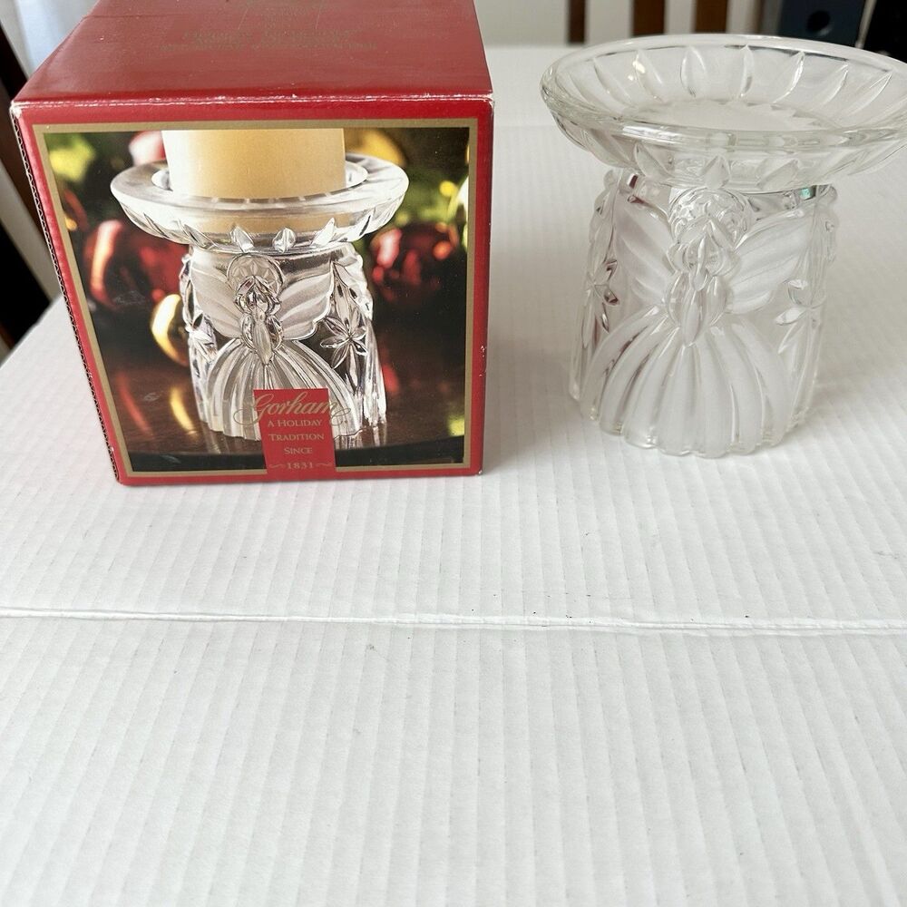 Gorham Angels of Peace Crystal Holiday Traditions Pillar Candleholder 4 3/4" H
